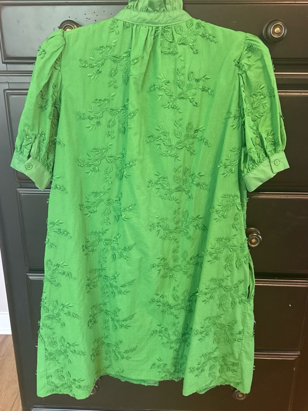 entro Green Embroidered Ruffle-Trim Button-Down Top - Picture 3 of 3